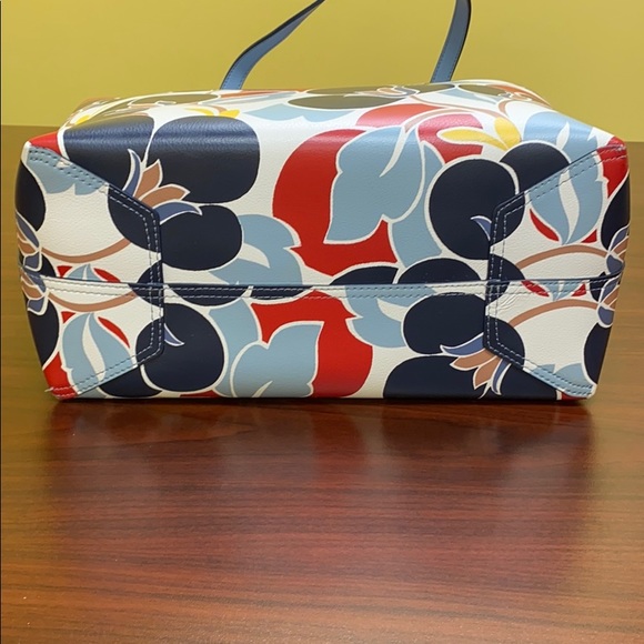 Kate Spade Reversible Tote - Picture 4 of 7
